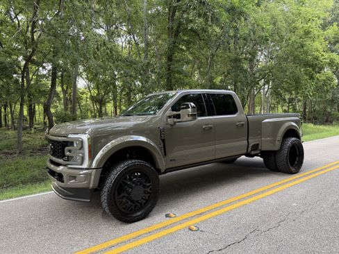 Used 2026 Ford F450 Lariat AWD/4WD image 3