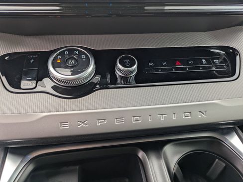 New 2026 Ford Expedition Active image 23