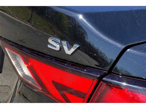 Used 2022 Nissan Sentra SV w/ Trunk Package image 8