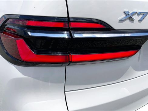 Used 2023 BMW X7 xDrive40i w/ Executive Package AWD/4WD image 28