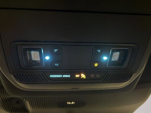 Used 2025 Ford Explorer ST-Line image 24