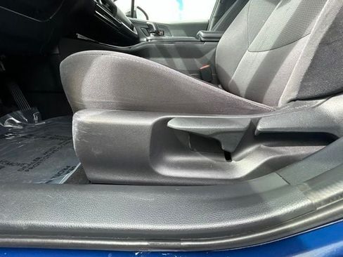 Used 2023 Toyota Prius LE FWD image 18