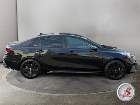 Used 2022 Kia Forte GT-Line w/ GT-Line Premium Package FWD image 8
