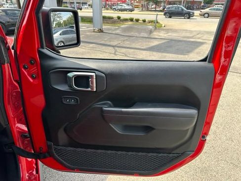 Used 2025 Jeep Wrangler Unlimited Sport AWD/4WD image 20