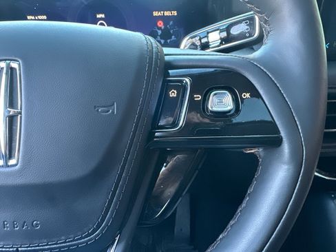 Used 2025 Lincoln Aviator AWD w/ Equipment Group 101A image 20