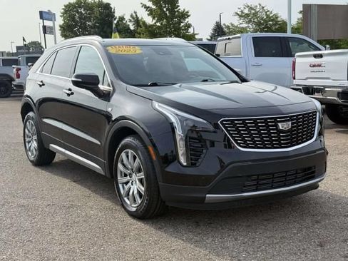 Used 2023 Cadillac XT4 Premium Luxury w/ Cold Weather Package AWD/4WD image 4