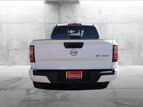 Used 2025 Nissan Frontier SV w/ SV Convenience Package image 6