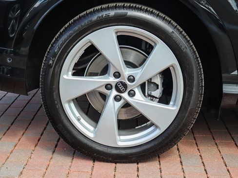 Used 2025 Audi Q5 Prestige AWD/4WD image 10