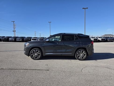 Used 2020 GMC Terrain Denali w/ Denali Premium Package image 4