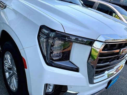 Used 2023 GMC Yukon SLT w/ SLT Premium Package AWD/4WD image 34