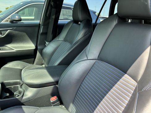 Used 2020 Toyota RAV4 XSE AWD/4WD image 17