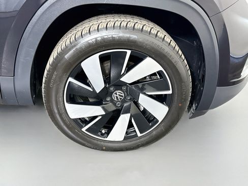 Used 2026 Volkswagen Atlas Cross Sport SE FWD image 32