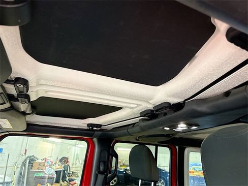 Used 2020 Jeep Wrangler Unlimited Sport image 22