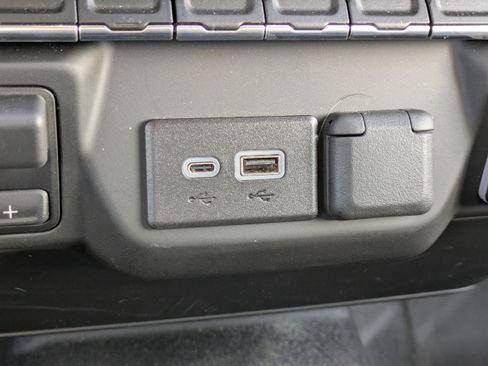 Used 2024 GMC Sierra 2500 Pro w/ Convenience Package image 27