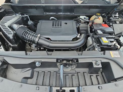 Used 2023 GMC Acadia SLT image 24