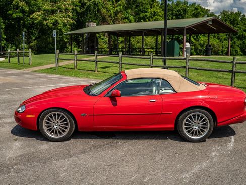 Used 1999 Jaguar XK8 Convertible RWD image 8
