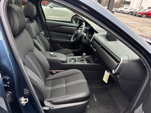 Certified 2025 MAZDA CX-50 AWD 2.5 S w/ Weather Package image 32