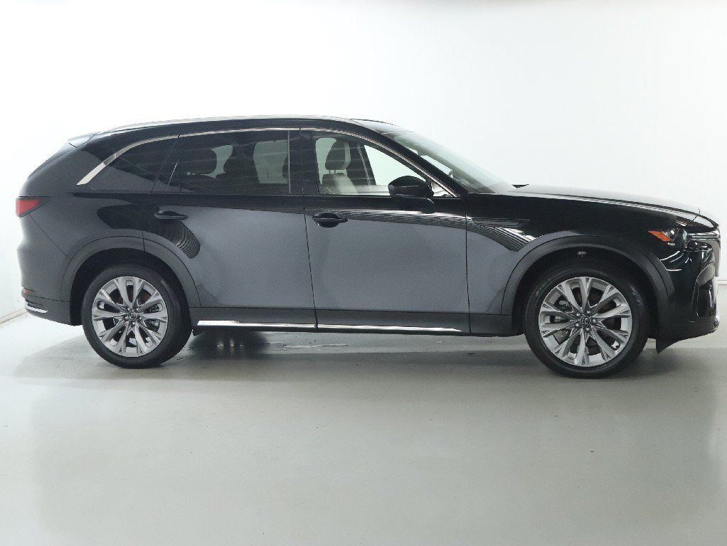 Used 2024 MAZDA CX-90 3.3 Turbo w/ Premium Package AWD/4WD image 12