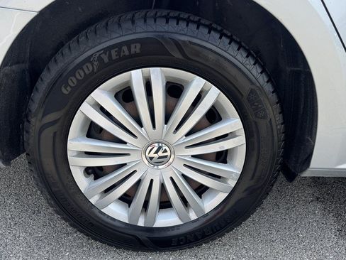 Used 2015 Volkswagen Passat 1.8T S FWD image 13