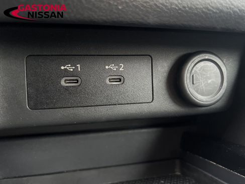 Used 2024 Nissan Rogue S image 44