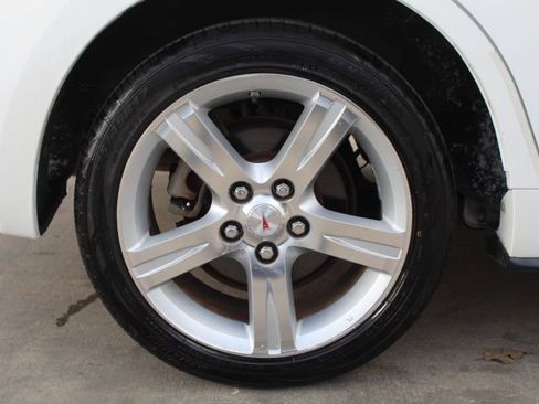 Used 2009 Pontiac Vibe Base w/ Sun And Sound Package image 11