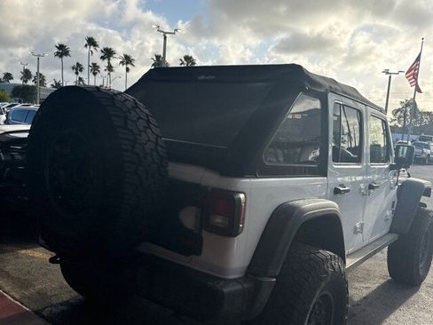 Used 2019 Jeep Wrangler Unlimited Rubicon image 3