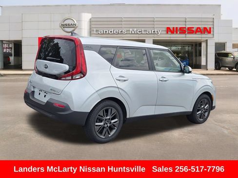 Used 2020 Kia Soul EX FWD image 3