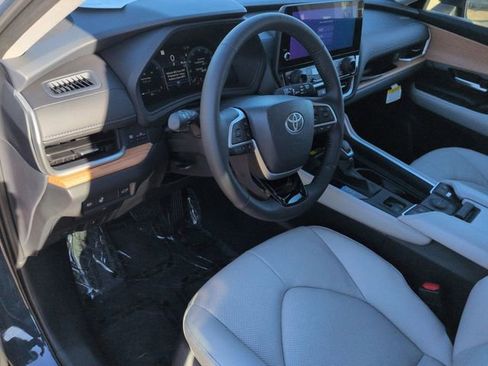 Certified 2026 Toyota Grand Highlander Limited image 11