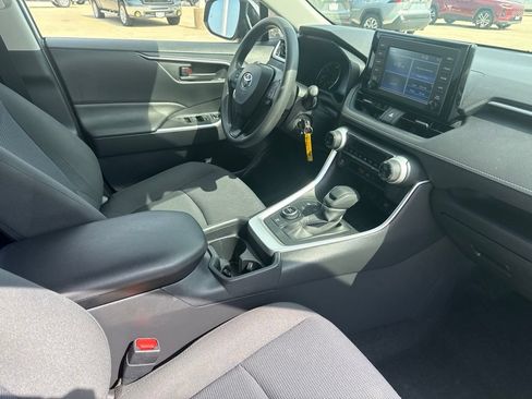 Used 2019 Toyota RAV4 LE w/ Carpet Mat Package AWD/4WD image 23