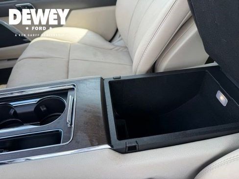 Used 2018 Lincoln Continental Reserve AWD/4WD image 27