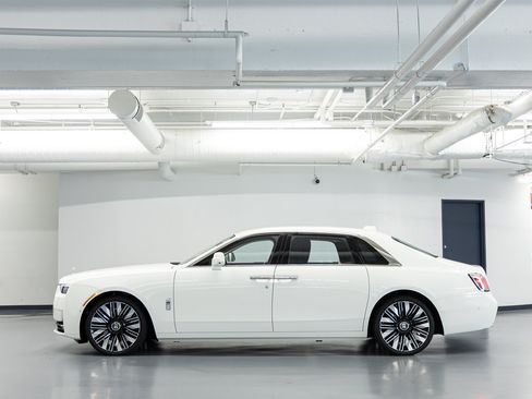 New 2027 Rolls-Royce Ghost Extended Wheelbase AWD/4WD image 4