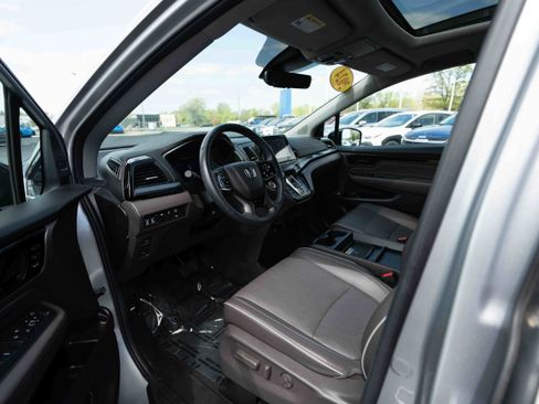Used 2024 Honda Odyssey Elite image 8