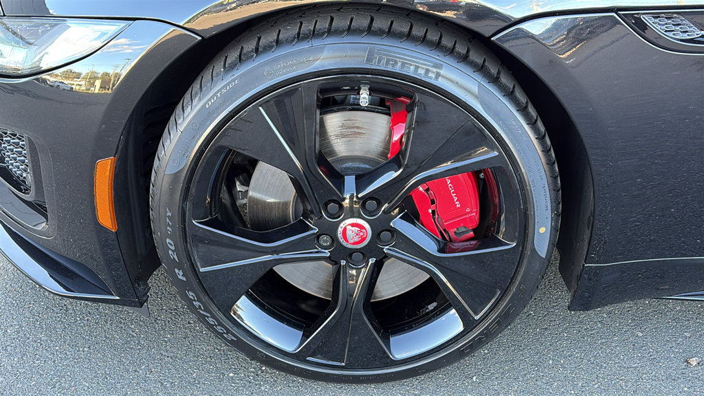 Used 2023 Jaguar F-TYPE R-Dynamic AWD/4WD image 4