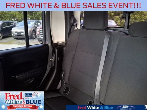 Used 2021 Jeep Gladiator Sport AWD/4WD image 18