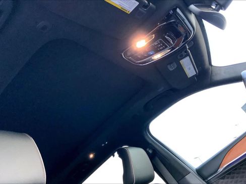 Used 2023 Jeep Grand Cherokee Summit image 14