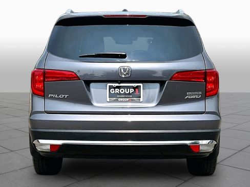 Used 2017 Honda Pilot Touring image 4