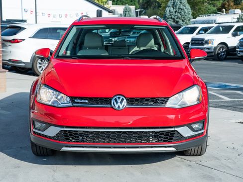 Used 2017 Volkswagen Golf Alltrack S AWD/4WD image 2