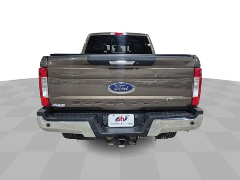 Used 2017 Ford F250 Lariat AWD/4WD image 8
