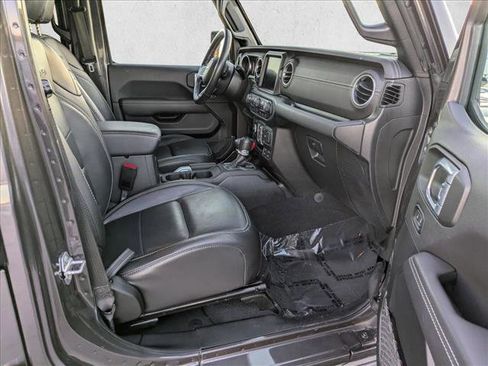 Used 2021 Jeep Wrangler Unlimited Sahara image 21