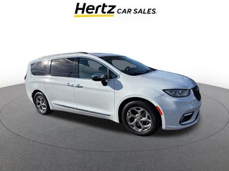 Used 2023 Chrysler Pacifica Limited video 1