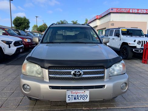 Used 2006 Toyota Highlander Limited AWD/4WD image 2
