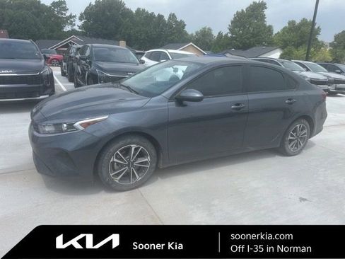 Used 2023 Kia Forte LXS FWD image 1