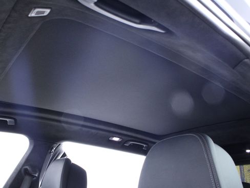 Used 2022 BMW X7 M50i image 37