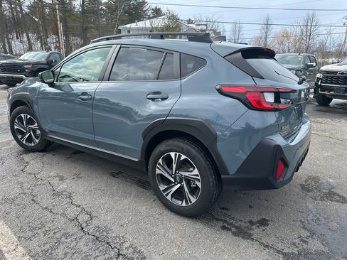 Used 2024 Subaru Crosstrek 2.0i Premium image 3