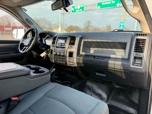 Used 2014 RAM 3500 Tradesman w/ Power & Remote Entry Group image 26