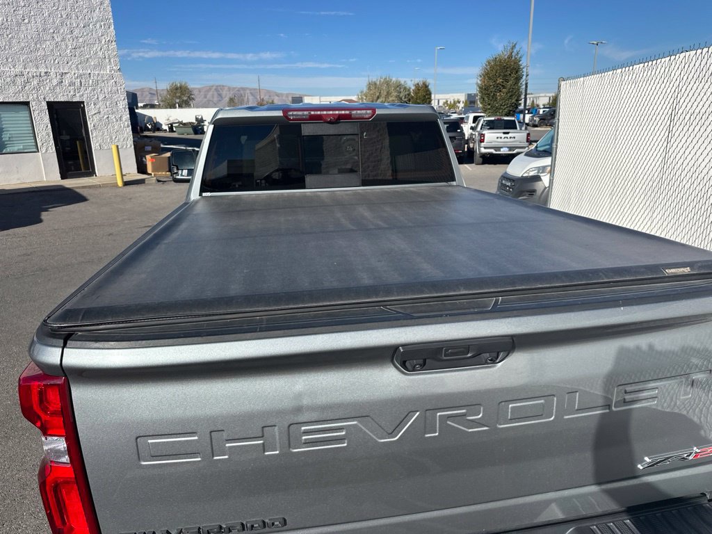Used 2024 Chevrolet Silverado 2500 ZR2 w/ Technology Package AWD/4WD image 9