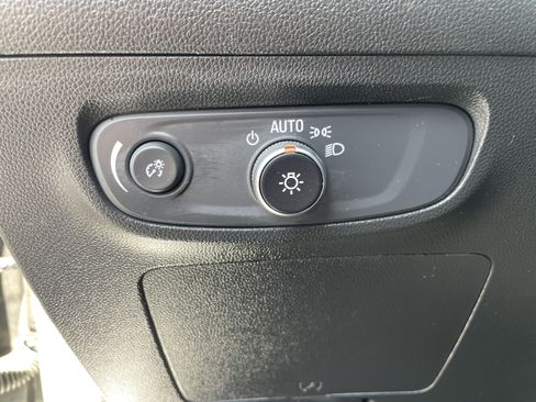 Used 2024 Buick Encore GX Preferred w/ Comfort Package FWD image 27