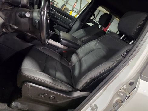 Used 2019 RAM 1500 Big Horn AWD/4WD image 6
