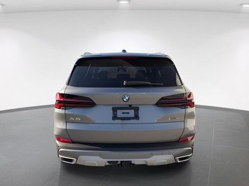 New 2025 BMW X5 xDrive40i image 9