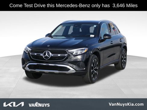 Used 2025 Mercedes-Benz GLC 350e 4MATIC image 7